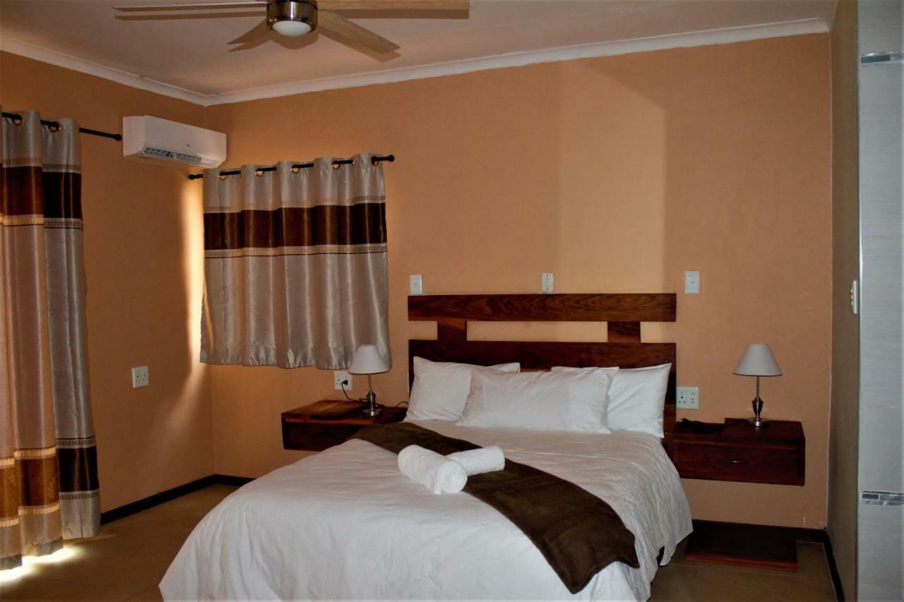 Divundu Guest House ภายนอก รูปภาพ
