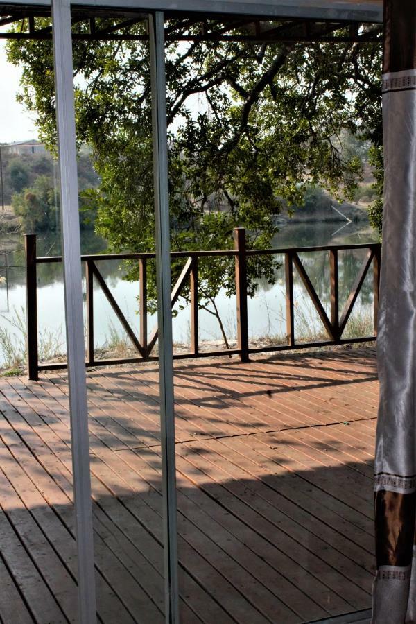 Divundu Guest House ภายนอก รูปภาพ